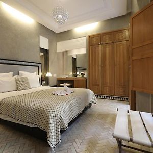 Camera con letto king size